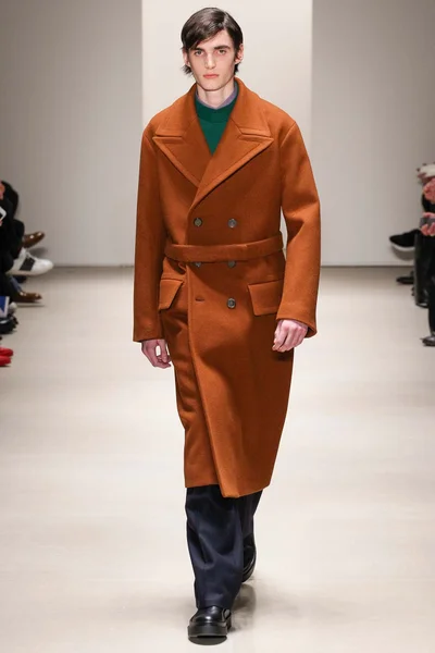 Look 5